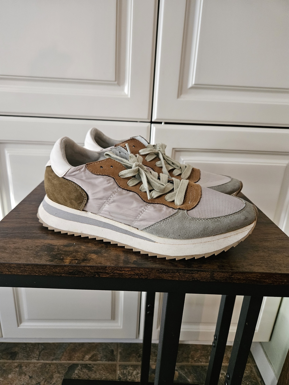 ShuShop Petra Sneakers Retro Athletic Sporty Neutral Casual Off-Duty Model